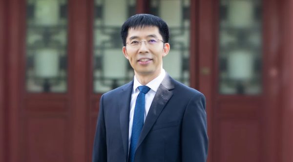 清华大学指示班子有调治